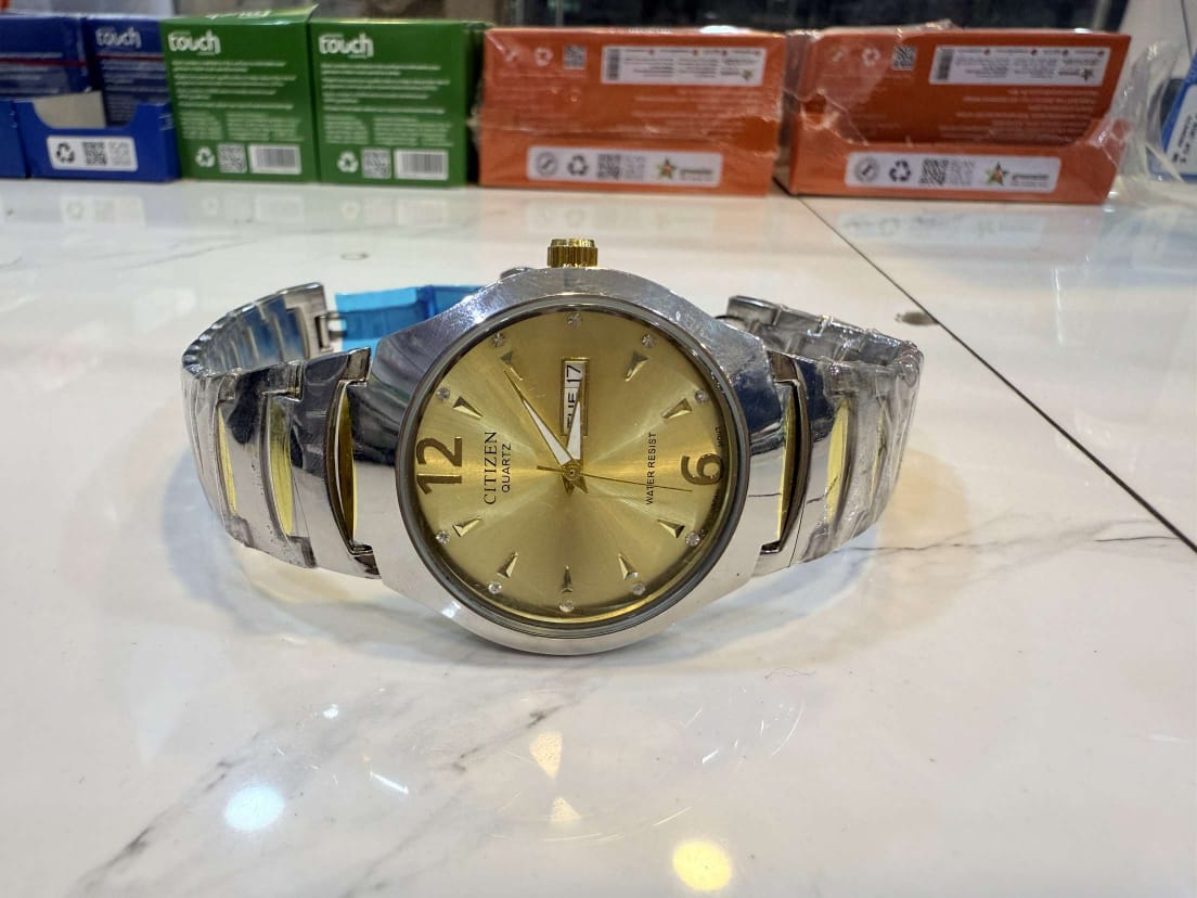 Citizen Men’s Luxury Stainless Steel Watch – Classic Quartz Timepiece