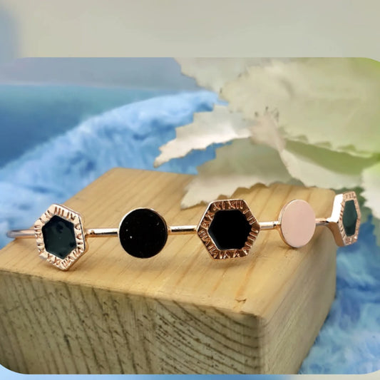 ✨ Elegant Silver Bracelets – Unique Shapes & Modern Design