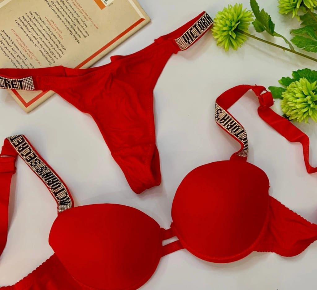 Women’s Bra & Panty Set – Stylish Lingerie for Everyday Comfort